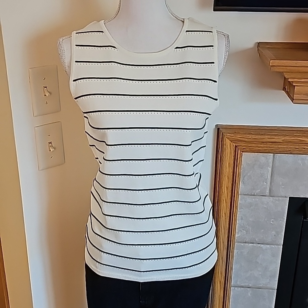 Whbm top